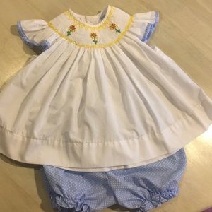 Two Piece Remember Ngywen shorts and shirt | 24m